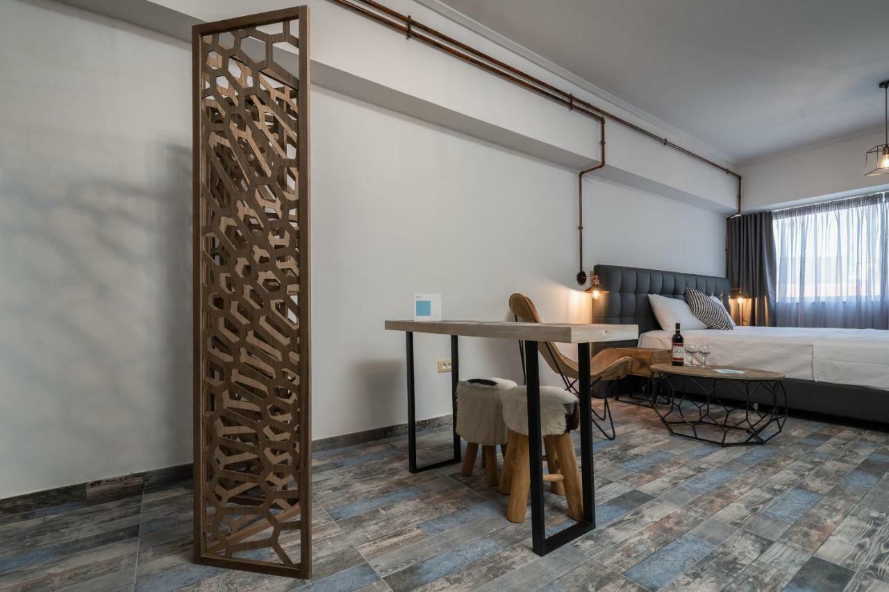 Superb Industrial Style Lodge Heart Of Athens Atenas Exterior foto