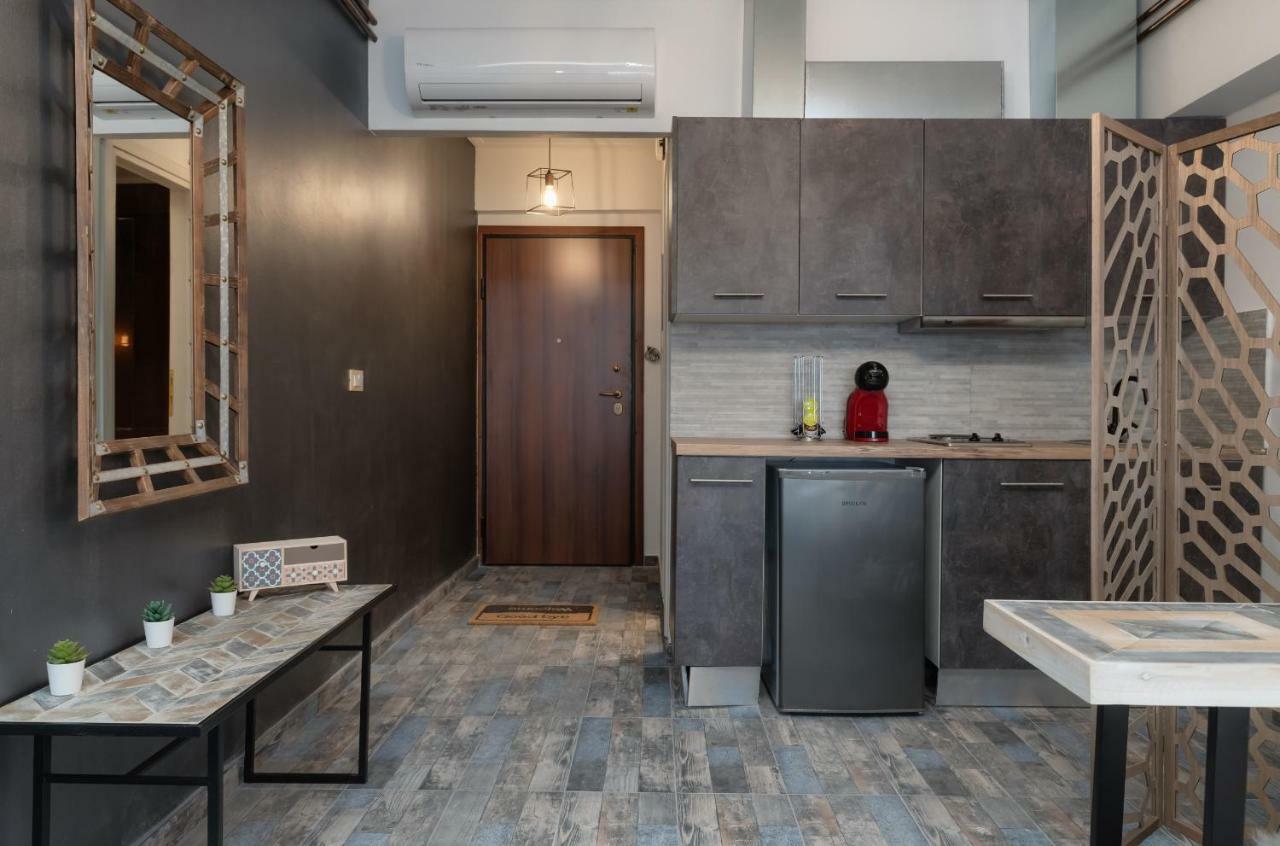 Superb Industrial Style Lodge Heart Of Athens Atenas Exterior foto