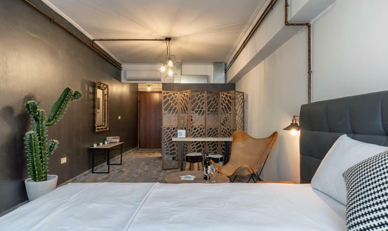 Superb Industrial Style Lodge Heart Of Athens Atenas Exterior foto