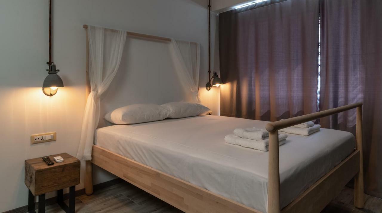 Superb Industrial Style Lodge Heart Of Athens Atenas Exterior foto
